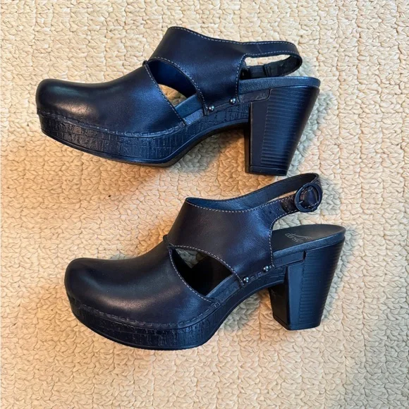 Dansko Riley Clogs Slingback Heels Euro Size 39
= US 8.5 - 9 Black Leather - Picture 2 of 9